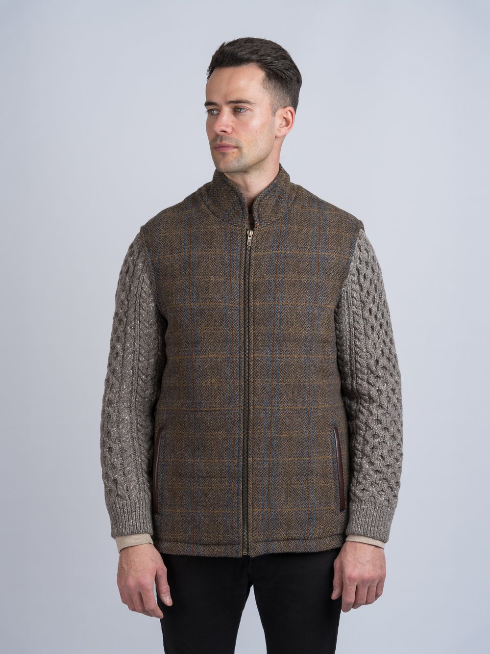 Veste Shackleton marron cheval avec manches en tricot torsadé Rocky Road